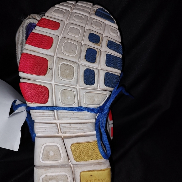 Nike Free size 5 - Picture 2 of 2